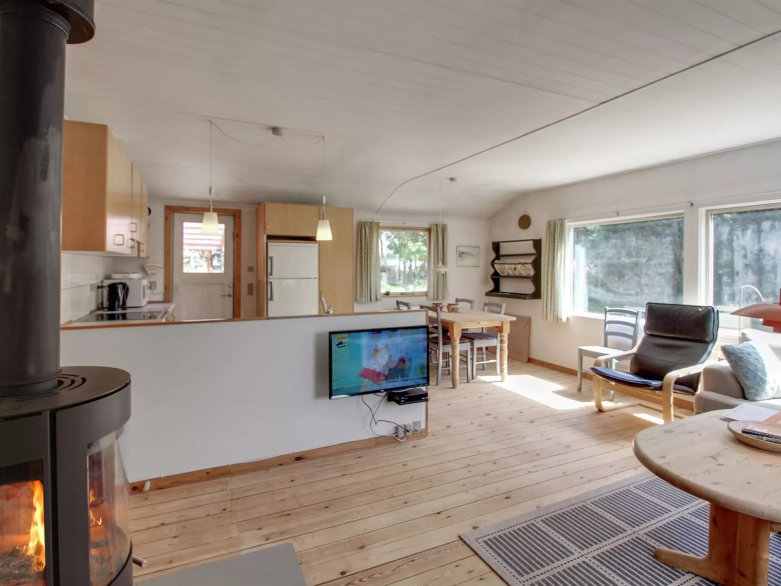 "Ahti" - 900m from the sea-Inside