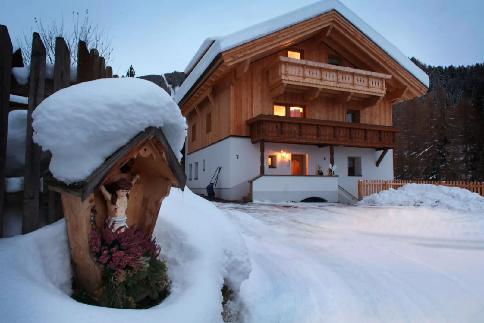 Appartement Edelweiss-Exterior winter