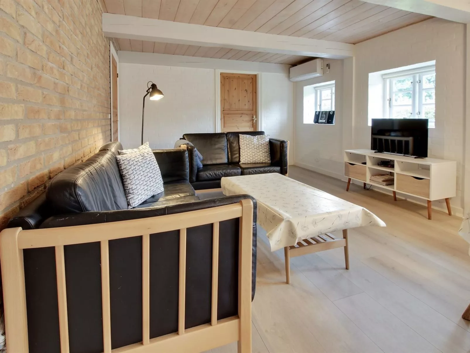 "Naili" - 3.1km from the sea-Drinnen