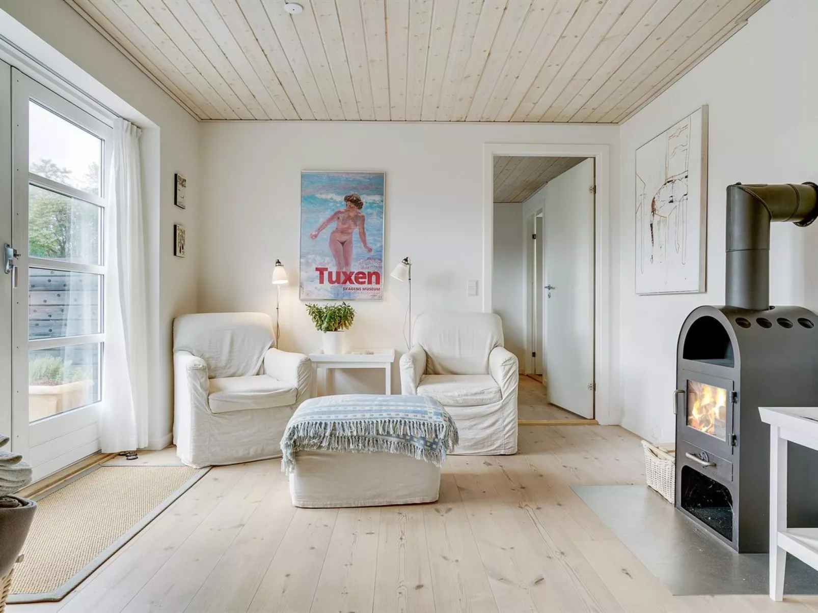 "Hialmar" - 400m from the sea-Inside
