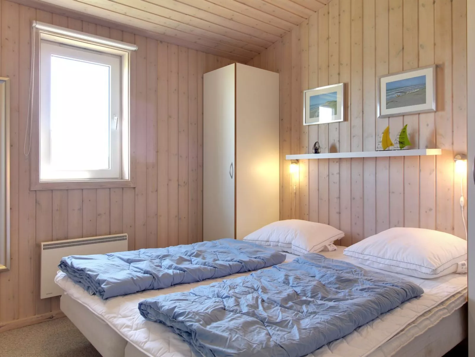 "Eyvin" - 100m from the sea-Inside
