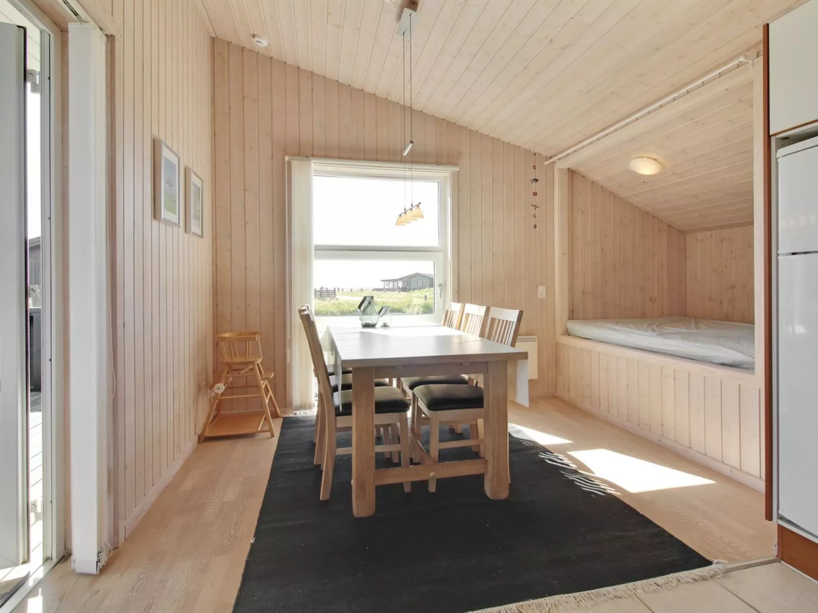 "Eyvin" - 100m from the sea-Inside