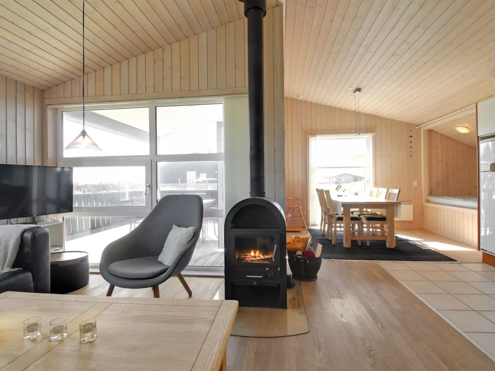"Eyvin" - 100m from the sea-Inside