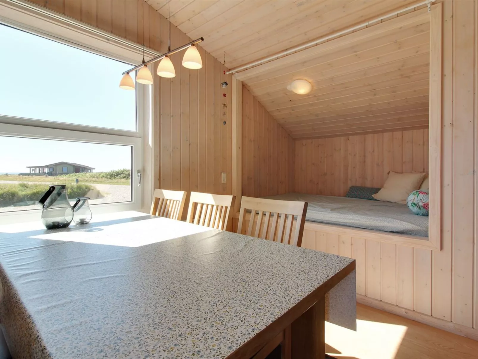 "Eyvin" - 100m from the sea-Inside