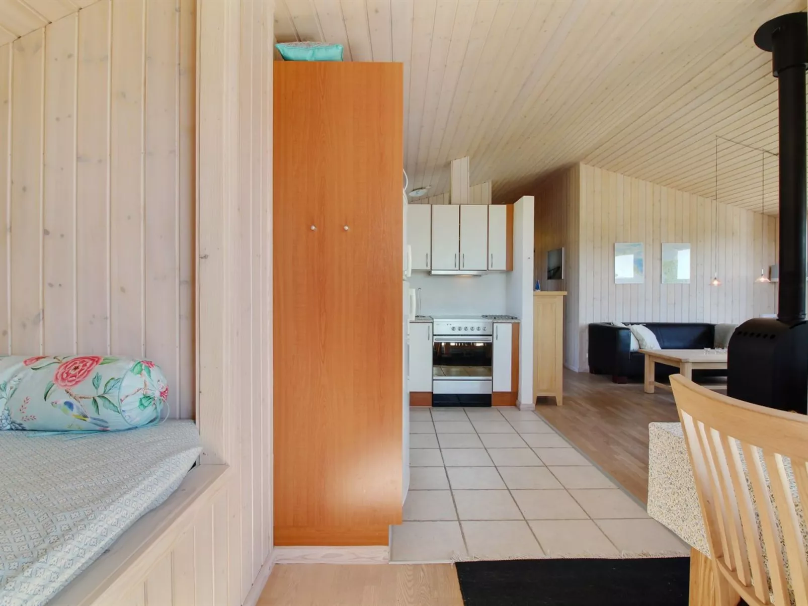 "Eyvin" - 100m from the sea-Inside