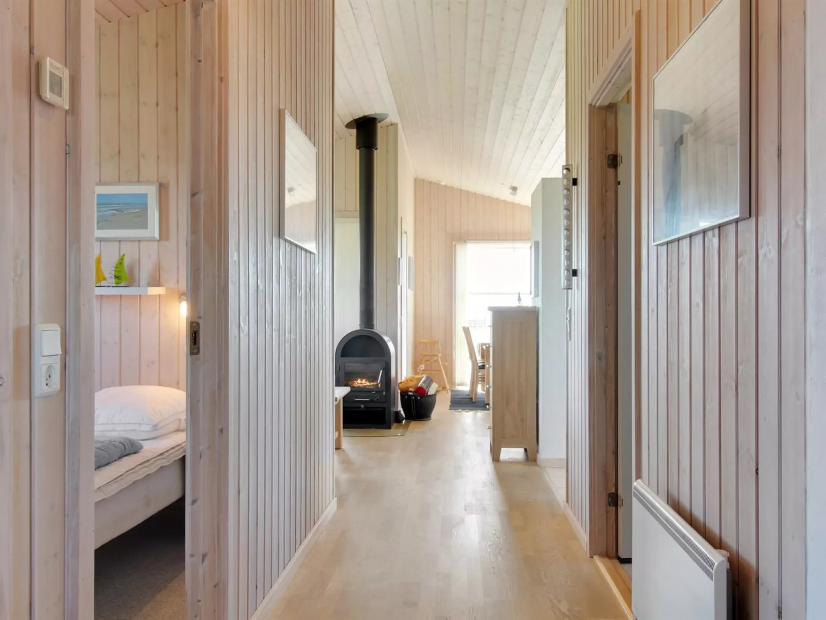 "Eyvin" - 100m from the sea-Inside