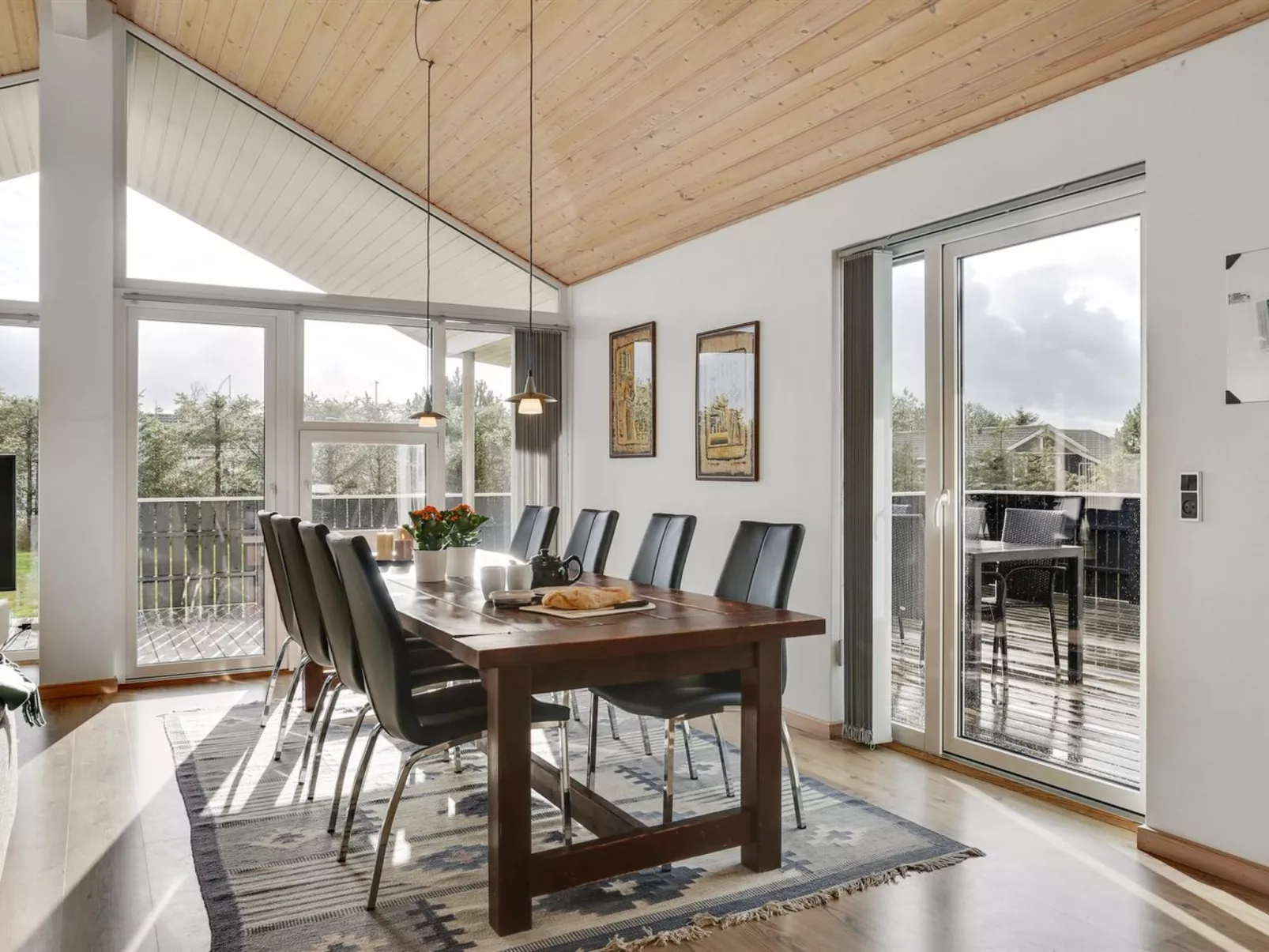 "Lirim" - 50m from the sea-Inside