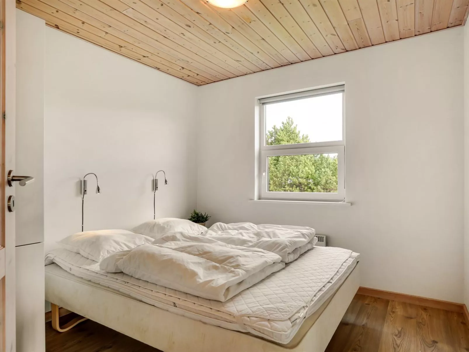 "Lirim" - 50m from the sea-Inside