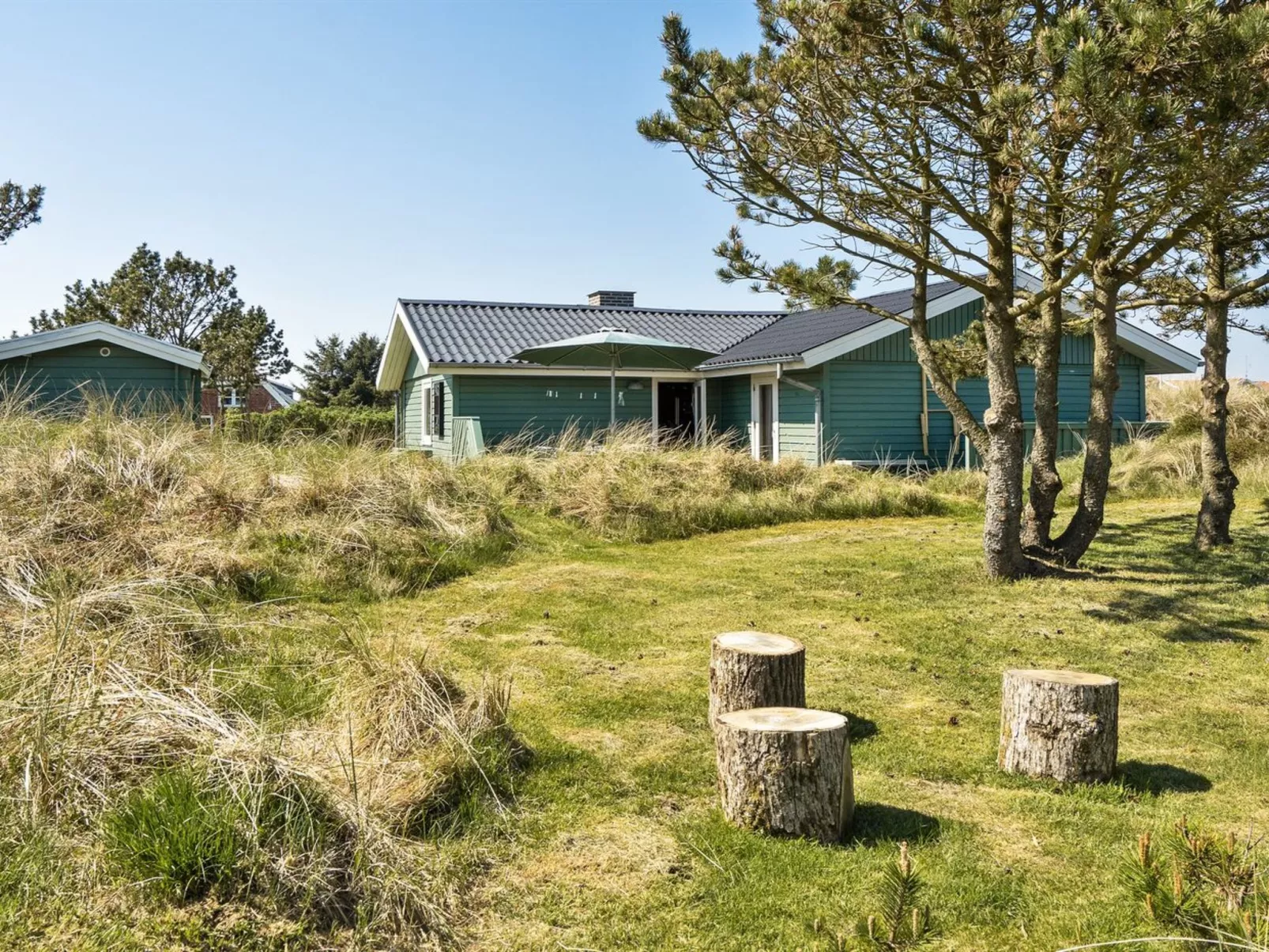 "Edna" - 800m from the sea-Outside