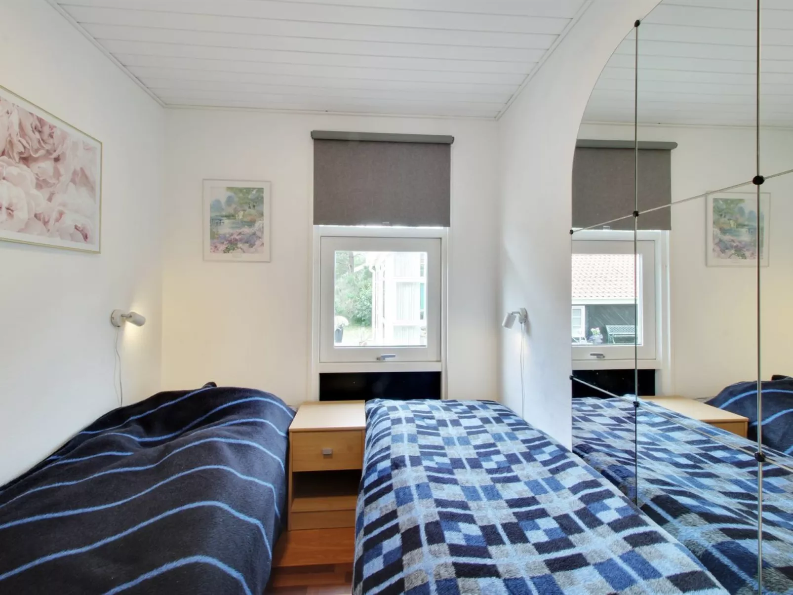 "Flora" - 150m from the sea-Inside