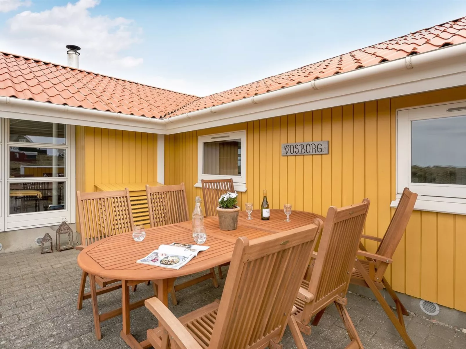"Thrond" - 200m from the sea-Outside