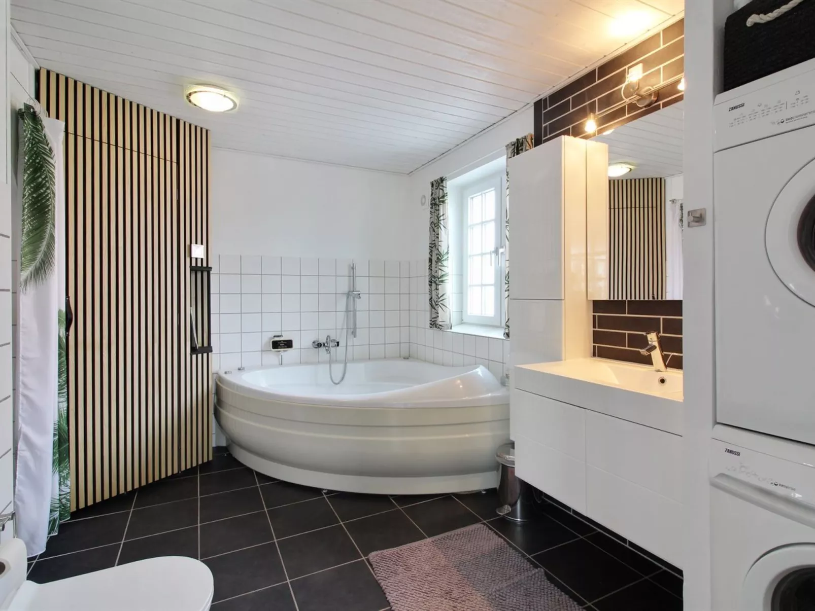 "Nisse" - 500m from the sea-Inside