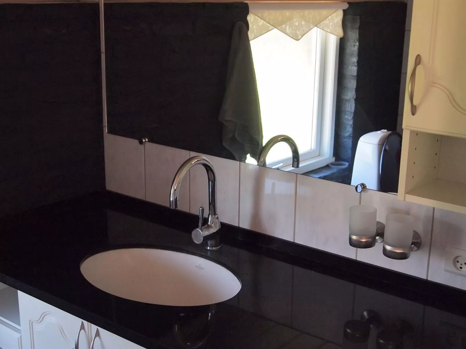 "Inola" - 500m from the sea-Inside