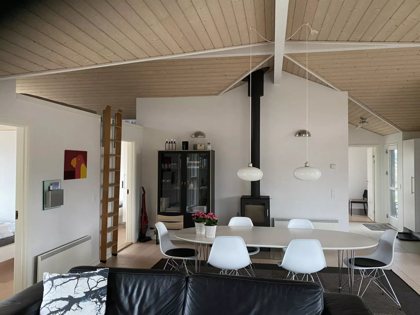 "Yaim" - 800m from the sea-Inside