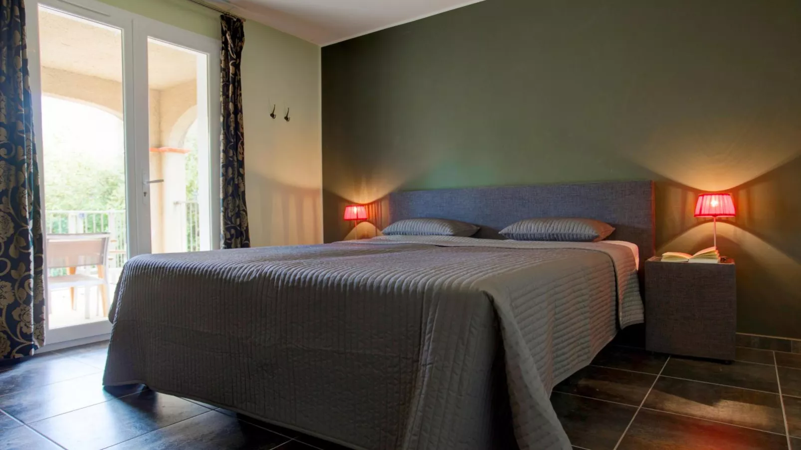 Le Jardin des Olives-Schlafzimmer
