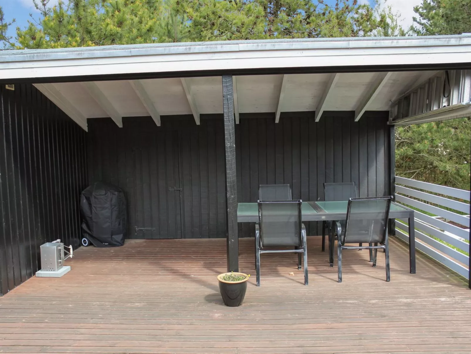 "Halwarth" - 250m from the sea-Inside