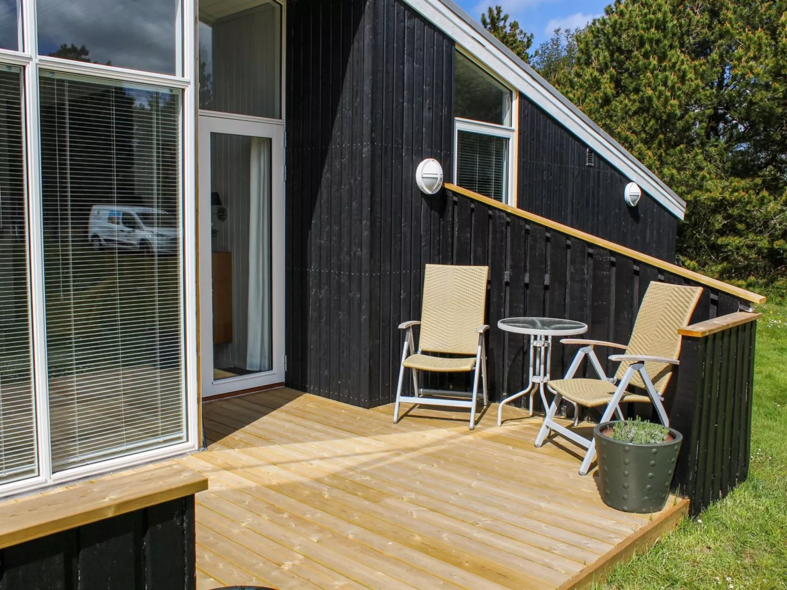 "Halwarth" - 250m from the sea-Outside