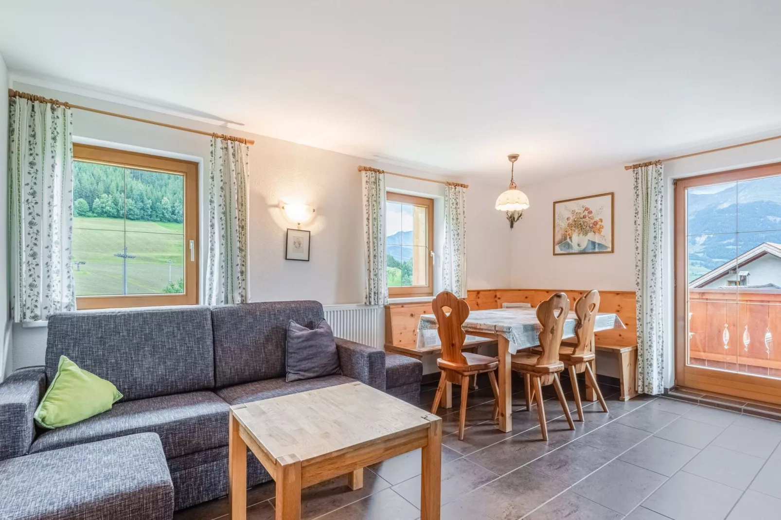 Appartement Almrose-Salon