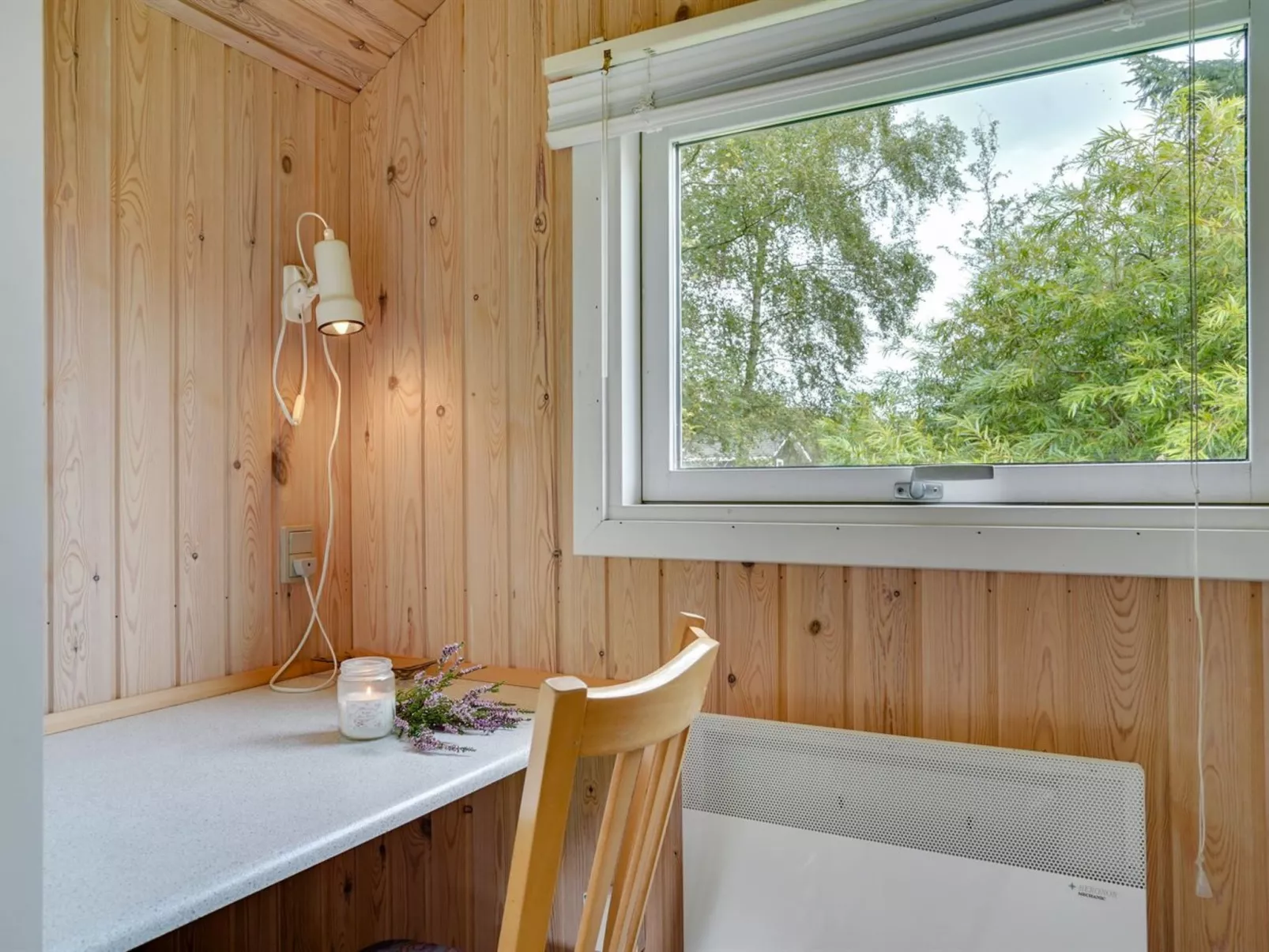 "Snefrid" - 12km from the sea-Drinnen