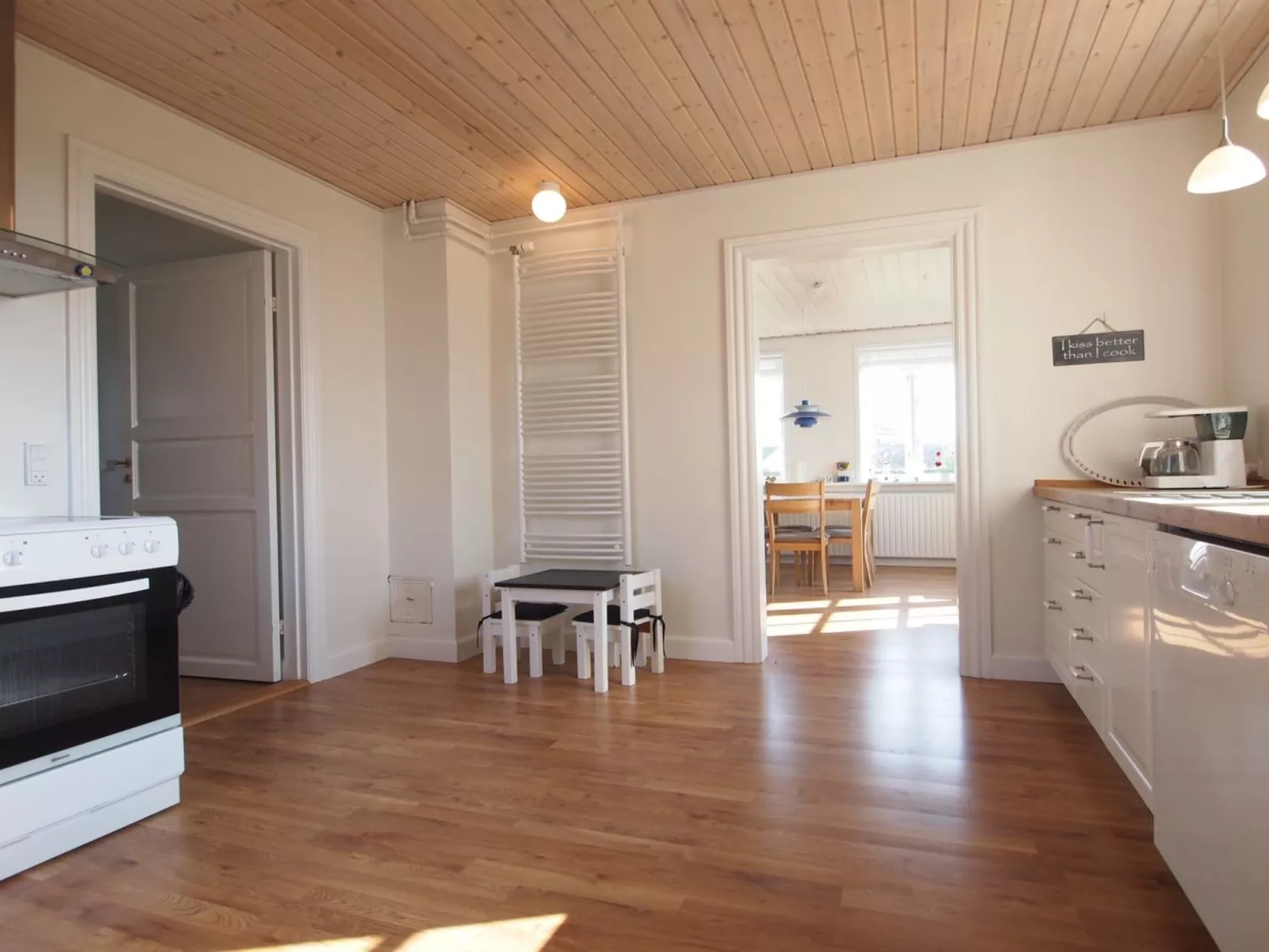 "Store" - 700m from the sea-Inside