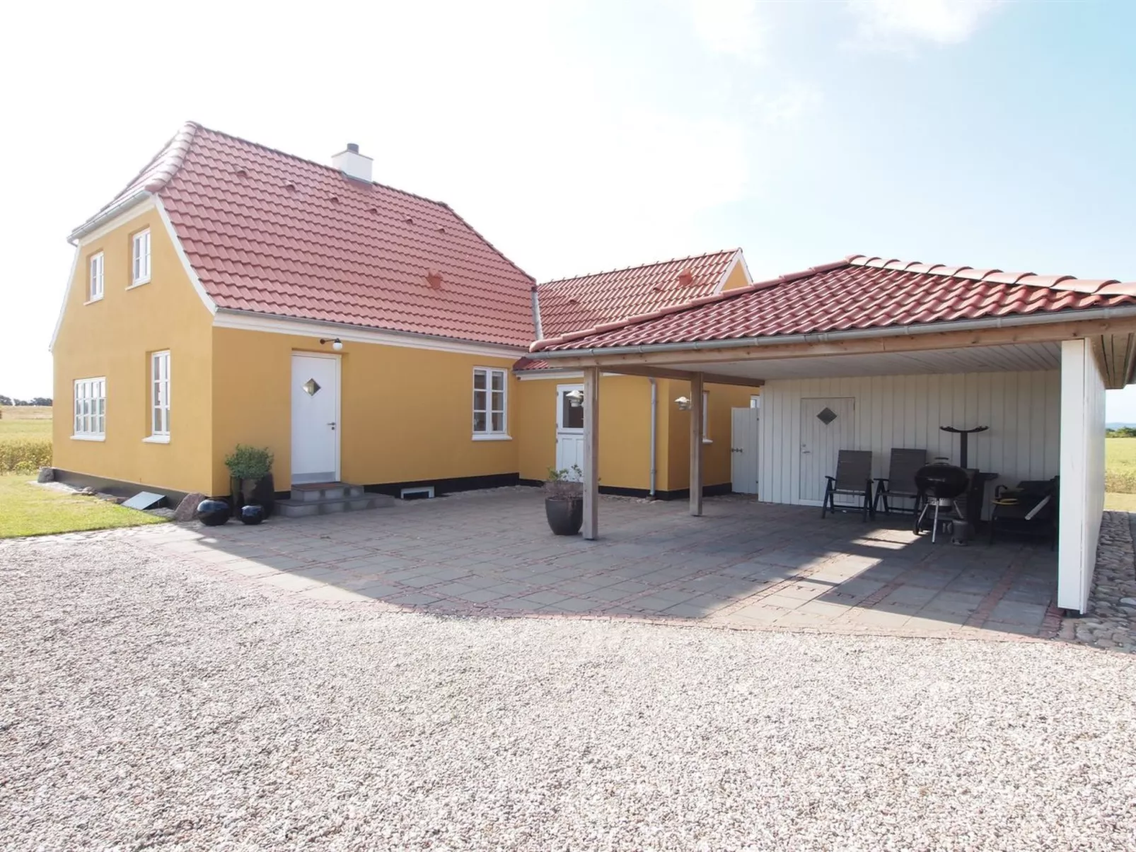 "Store" - 700m from the sea-Outside