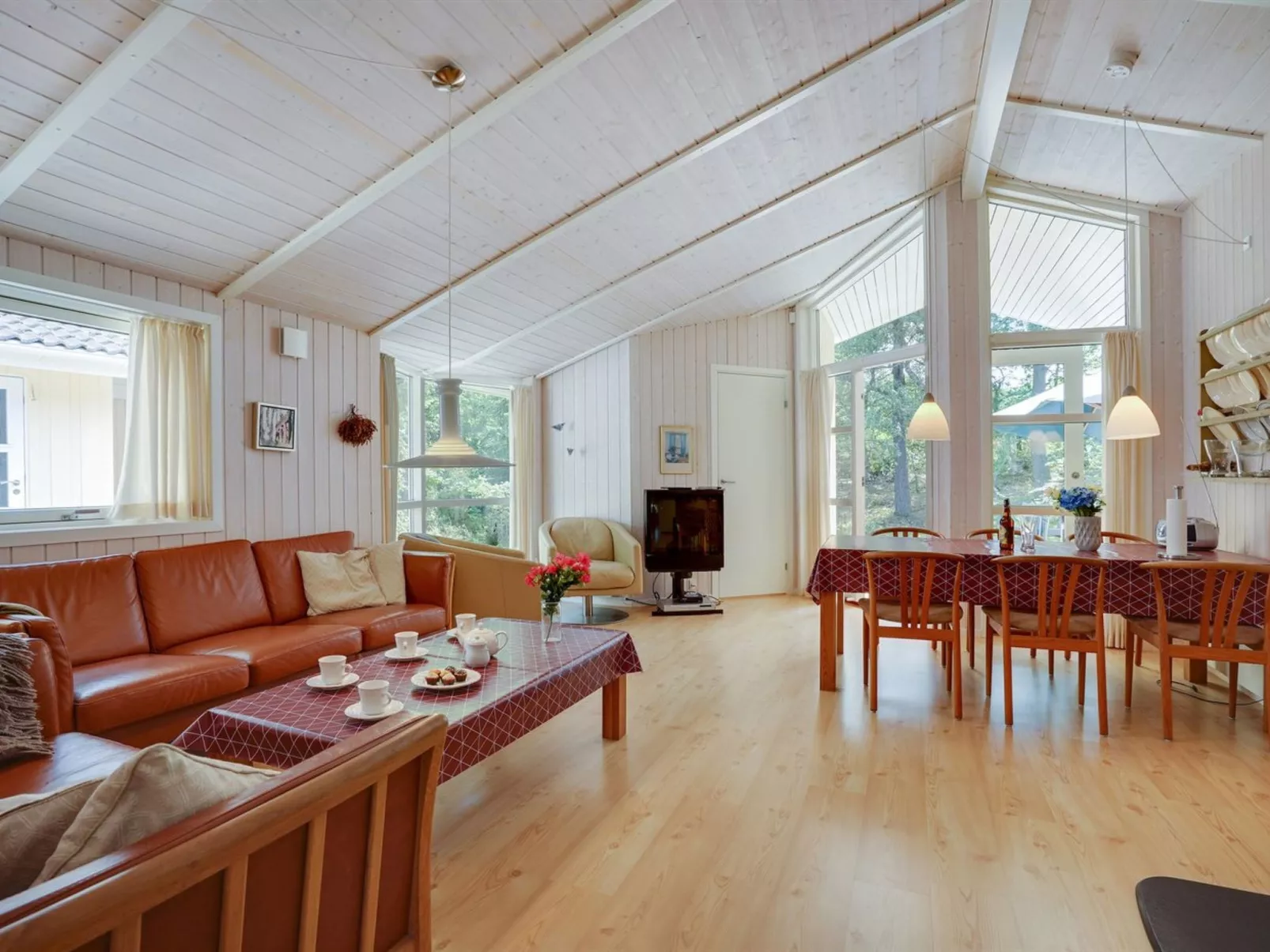 "Ros" - 350m from the sea-Inside