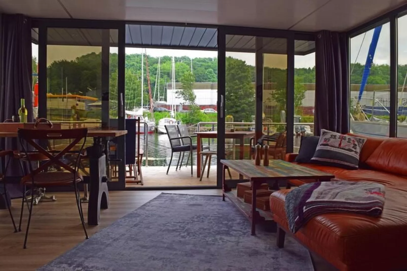 Hausboot Lina-Salon