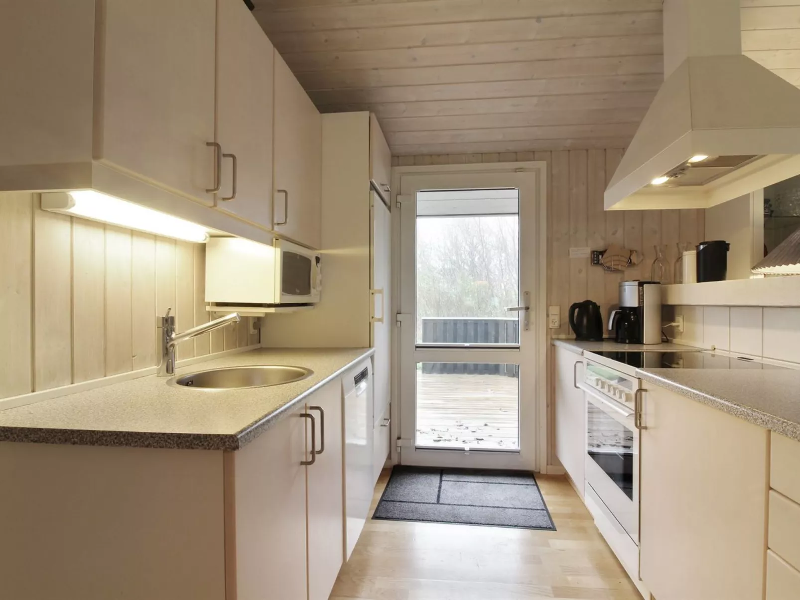 "Vilmar" - 1.2km from the sea-Inside