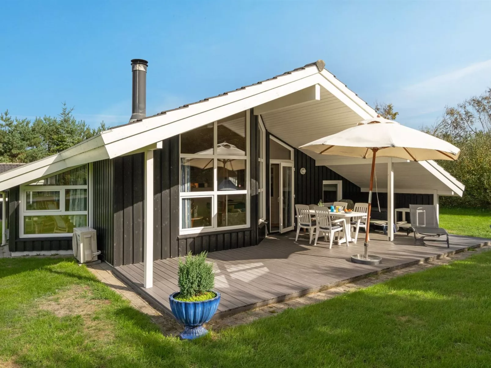 "Vilmar" - 1.2km from the sea-Outside