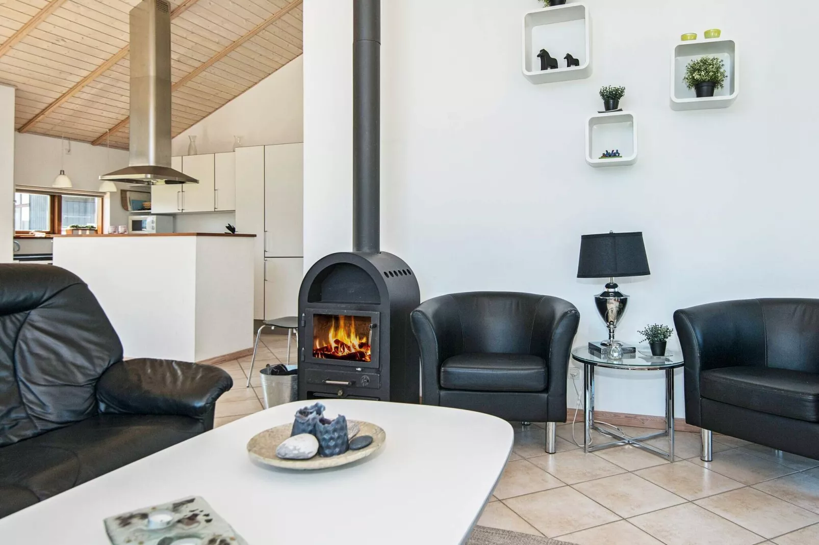 Tranquil Retreat in Thorsminde-By Traum-Indoor