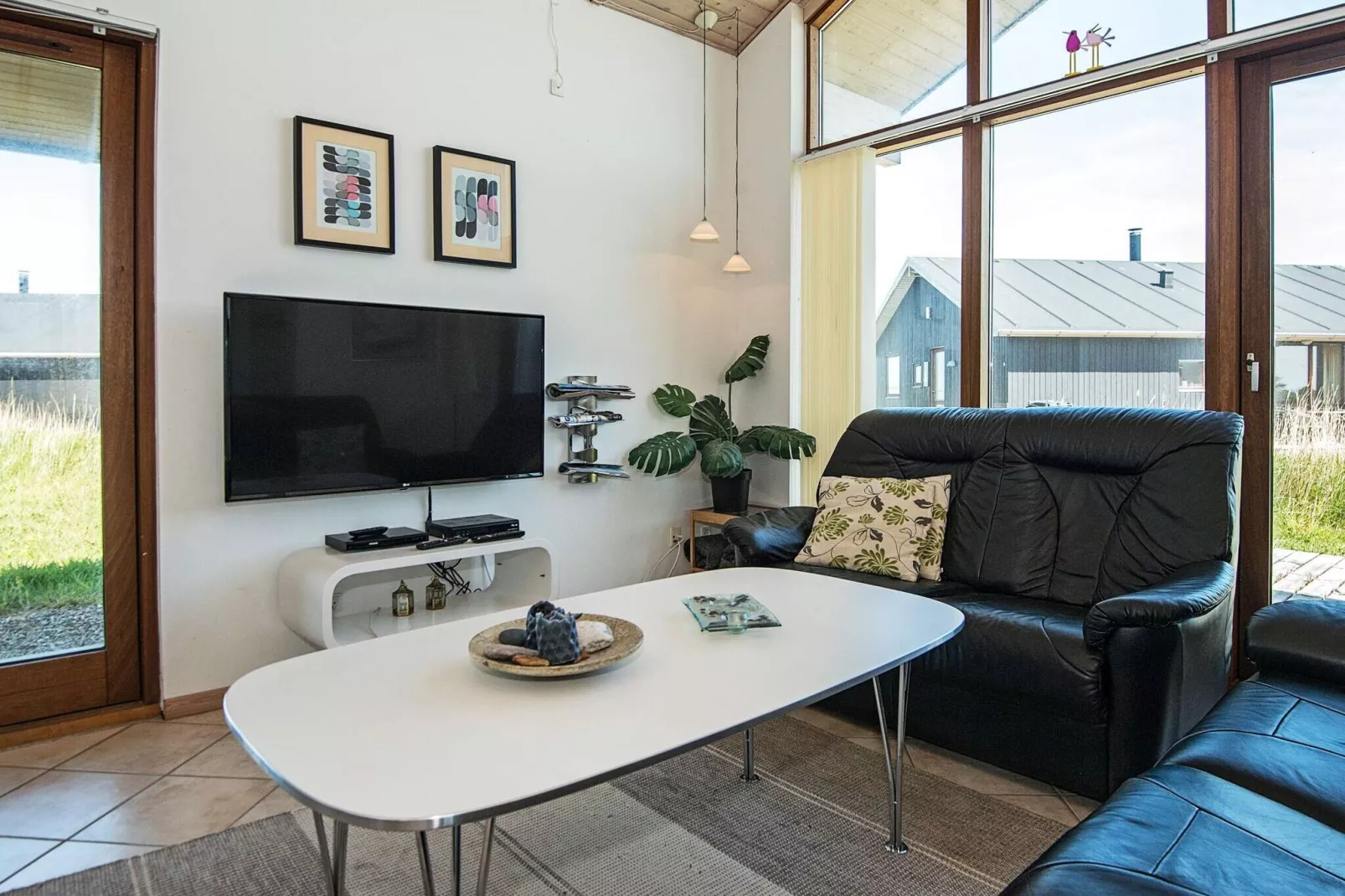 Tranquil Retreat in Thorsminde-By Traum-Indoor