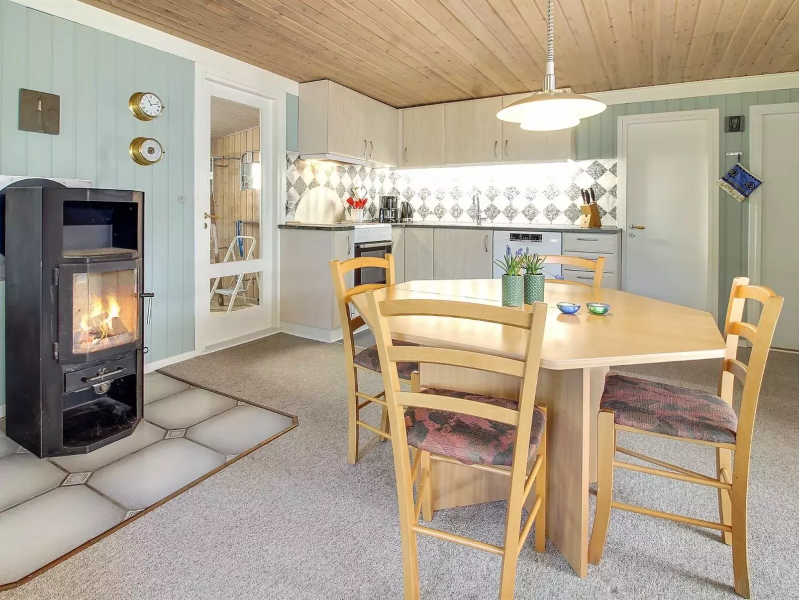 "Yardila" - 1.5km from the sea-Inside