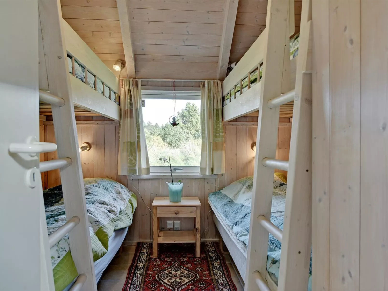 "Ansine" - 1.2km from the sea-Inside