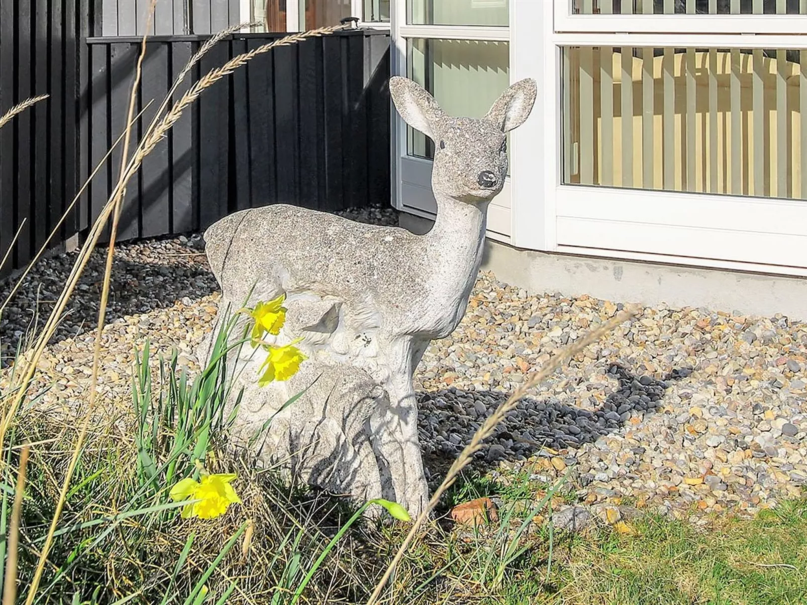"Ansine" - 1.2km from the sea-Outside