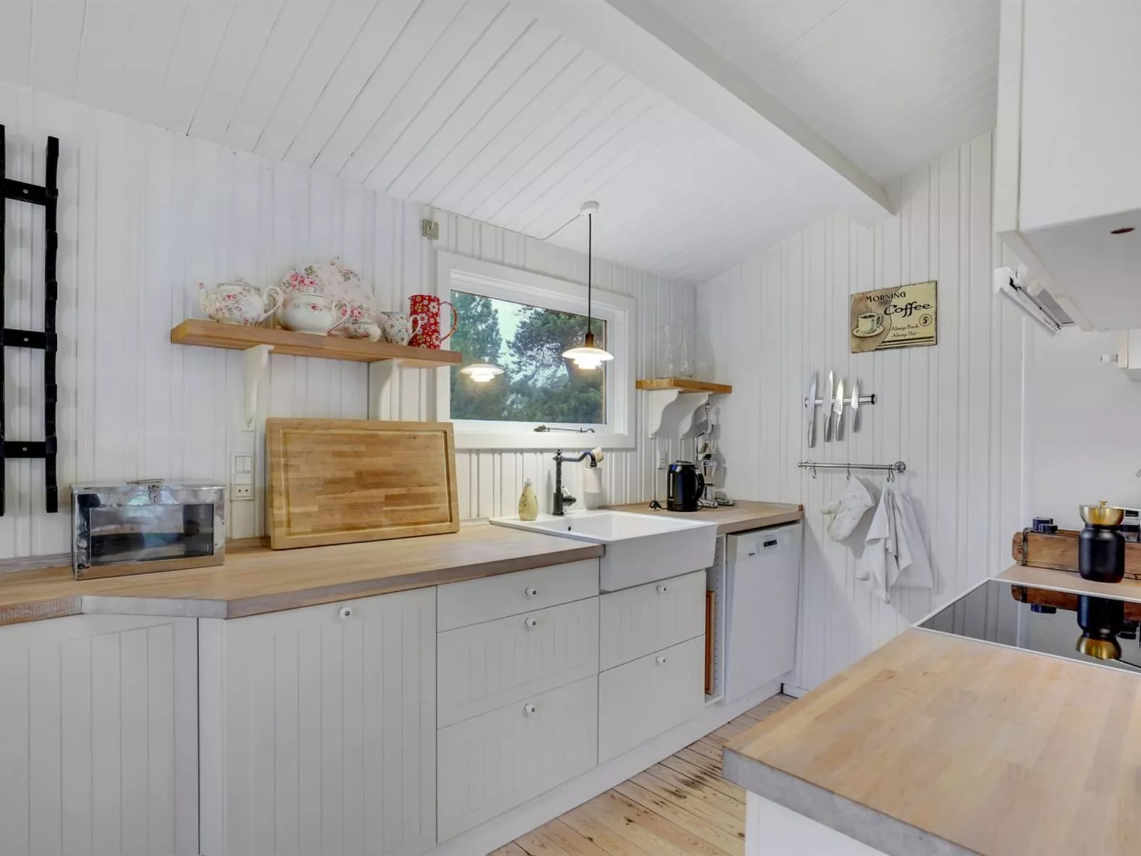 "Fjola" - 200m from the sea-Inside