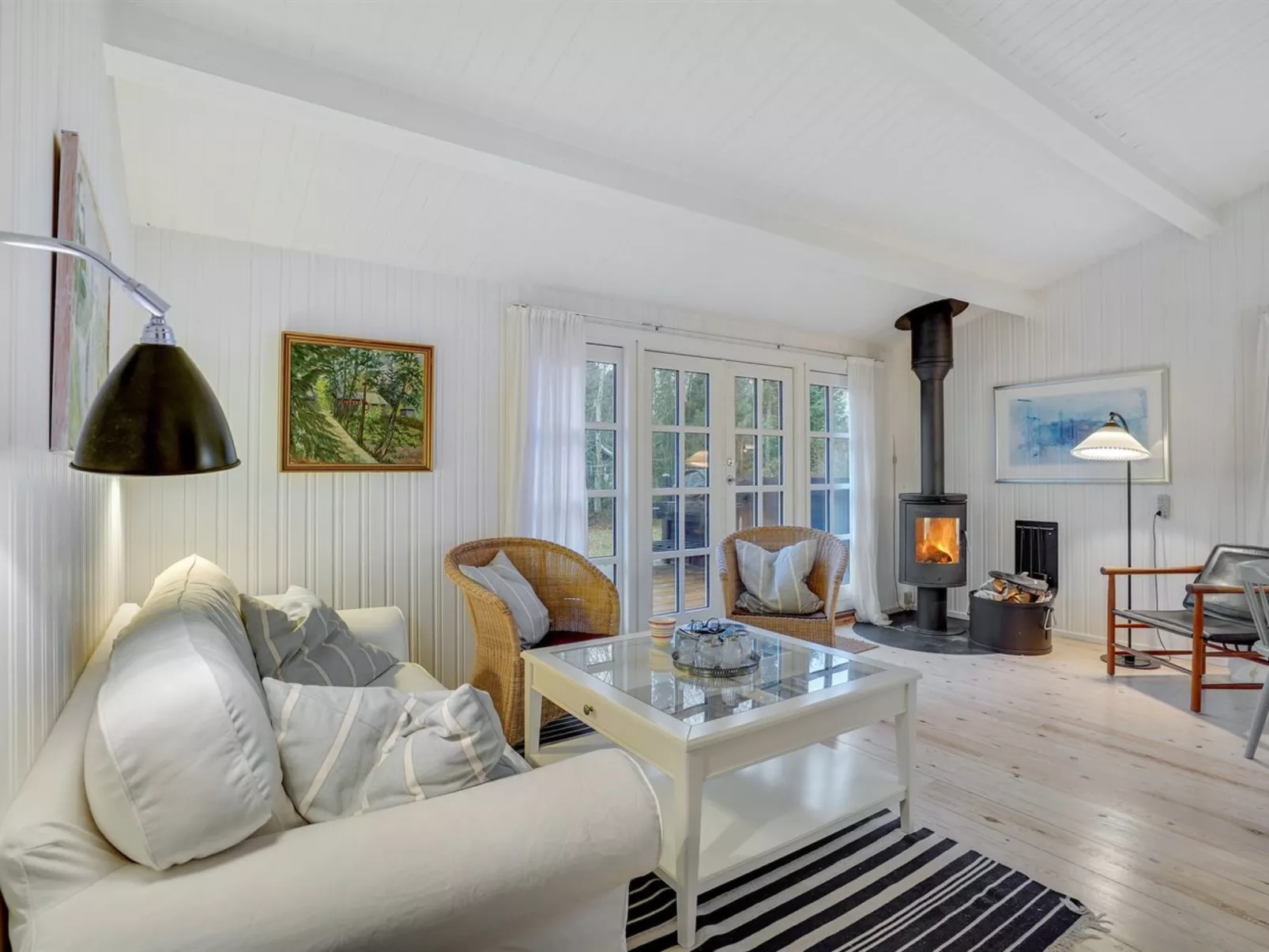 "Fjola" - 200m from the sea-Inside