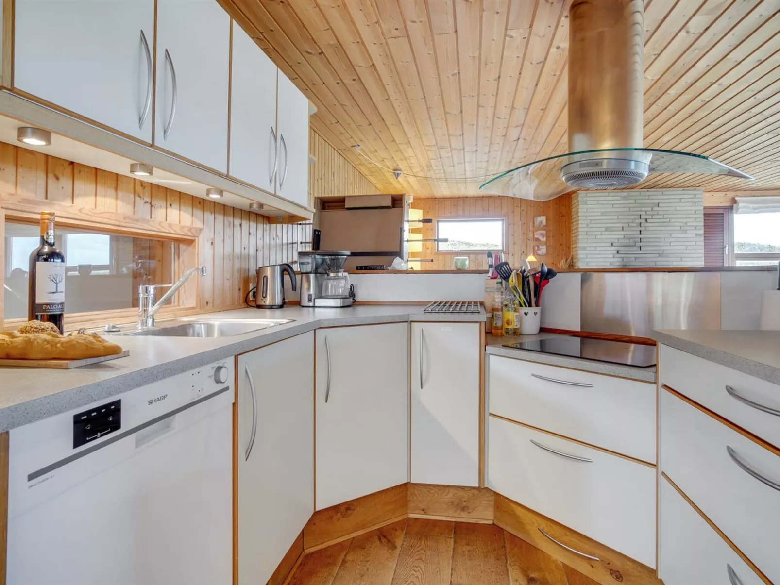 "Jobst" - 150m from the sea-Inside