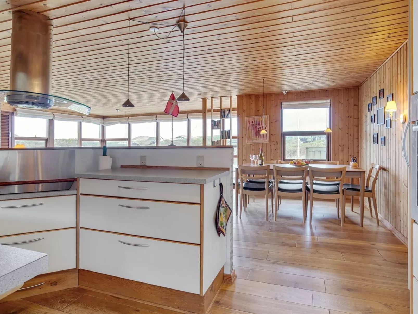"Jobst" - 150m from the sea-Inside