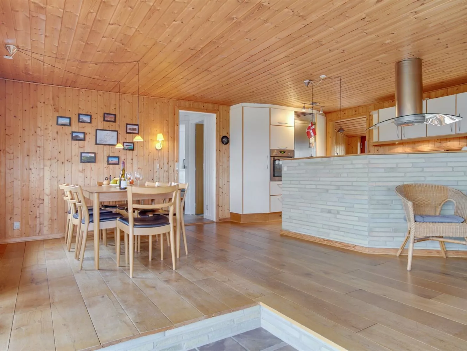 "Jobst" - 150m from the sea-Inside