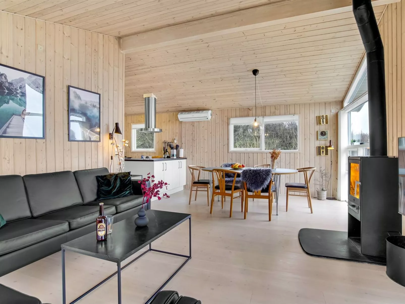 "Idalia" - 125m from the sea-Inside