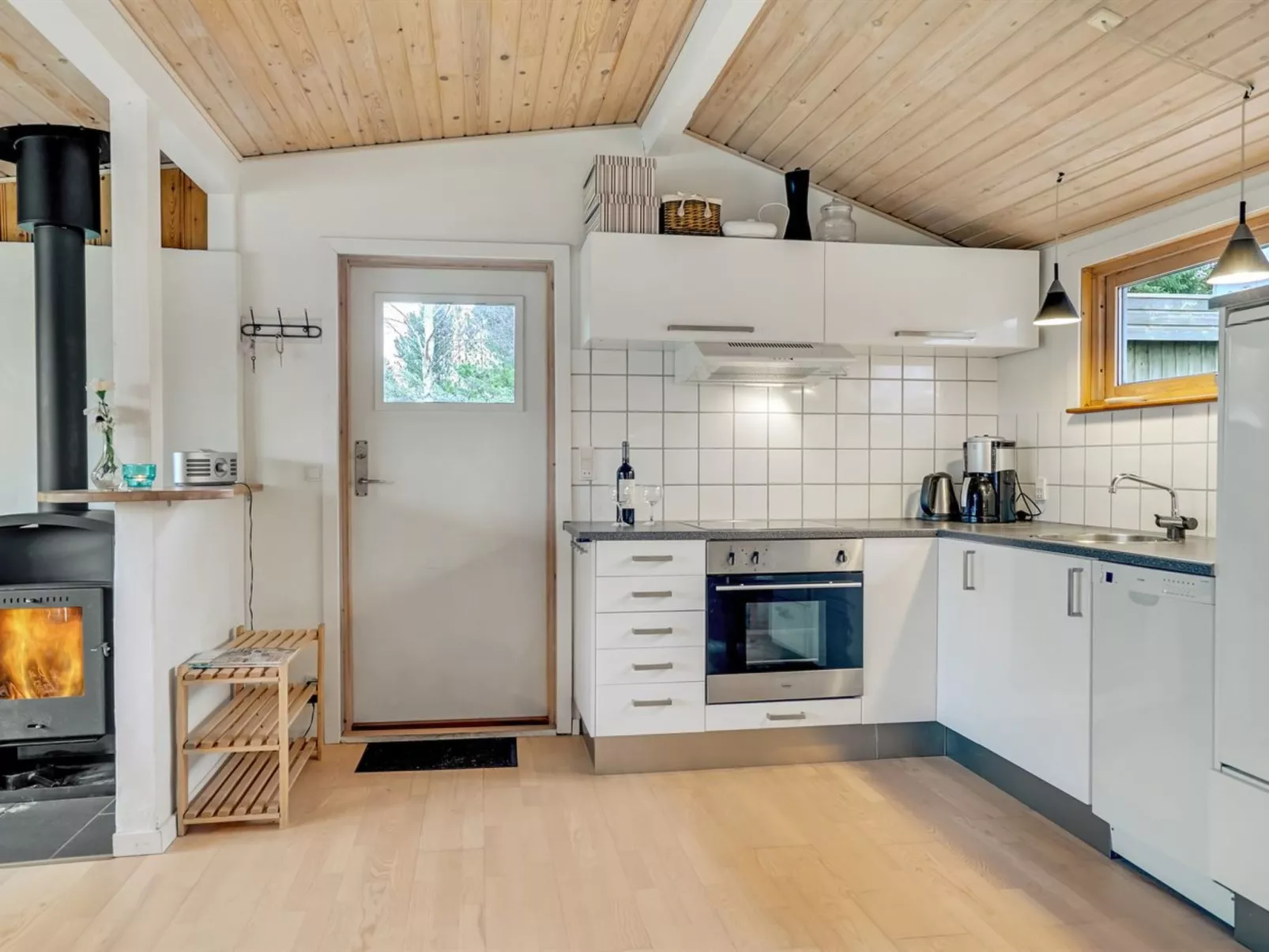 "Joosua" - 400m from the sea-Drinnen