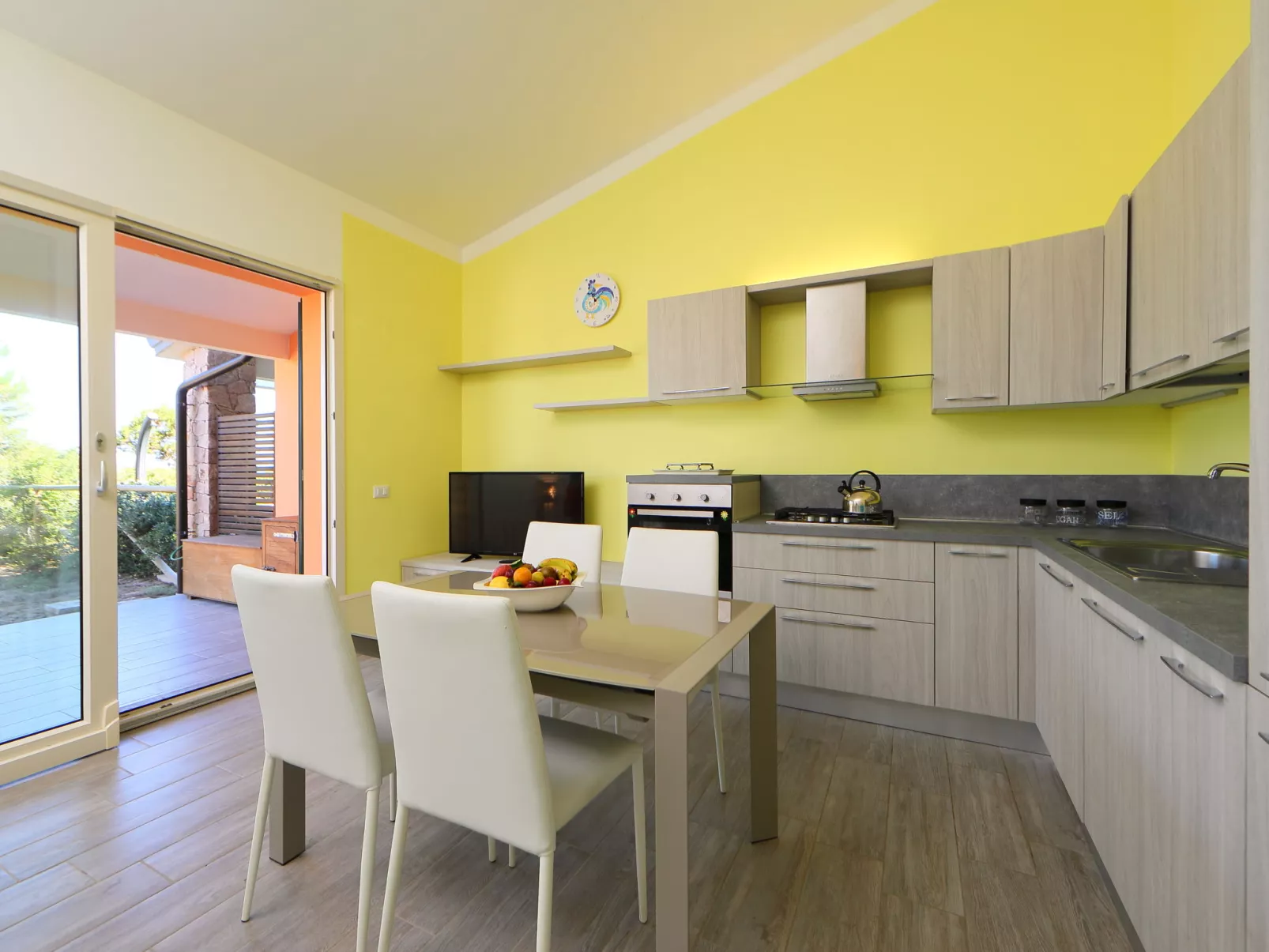 Baia delle Mimose-Inside