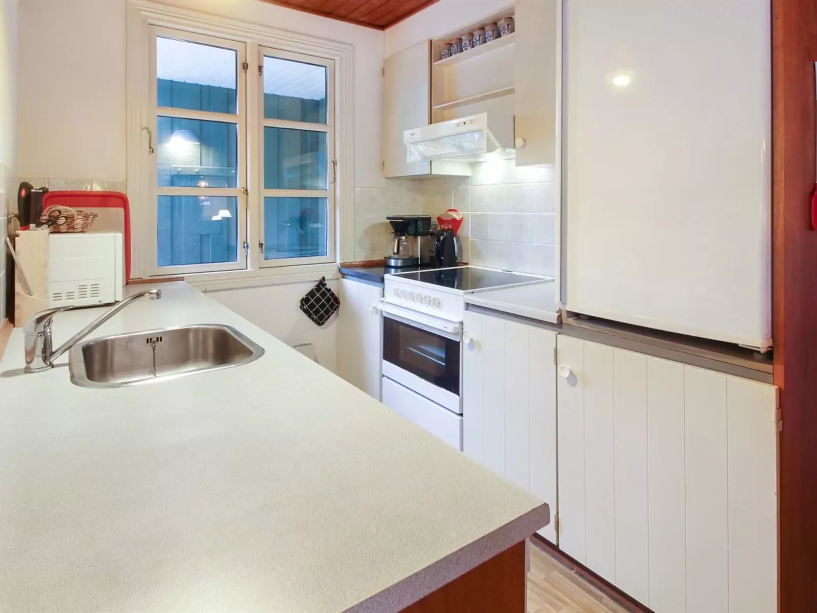 "Edite" - 500m from the sea-Inside