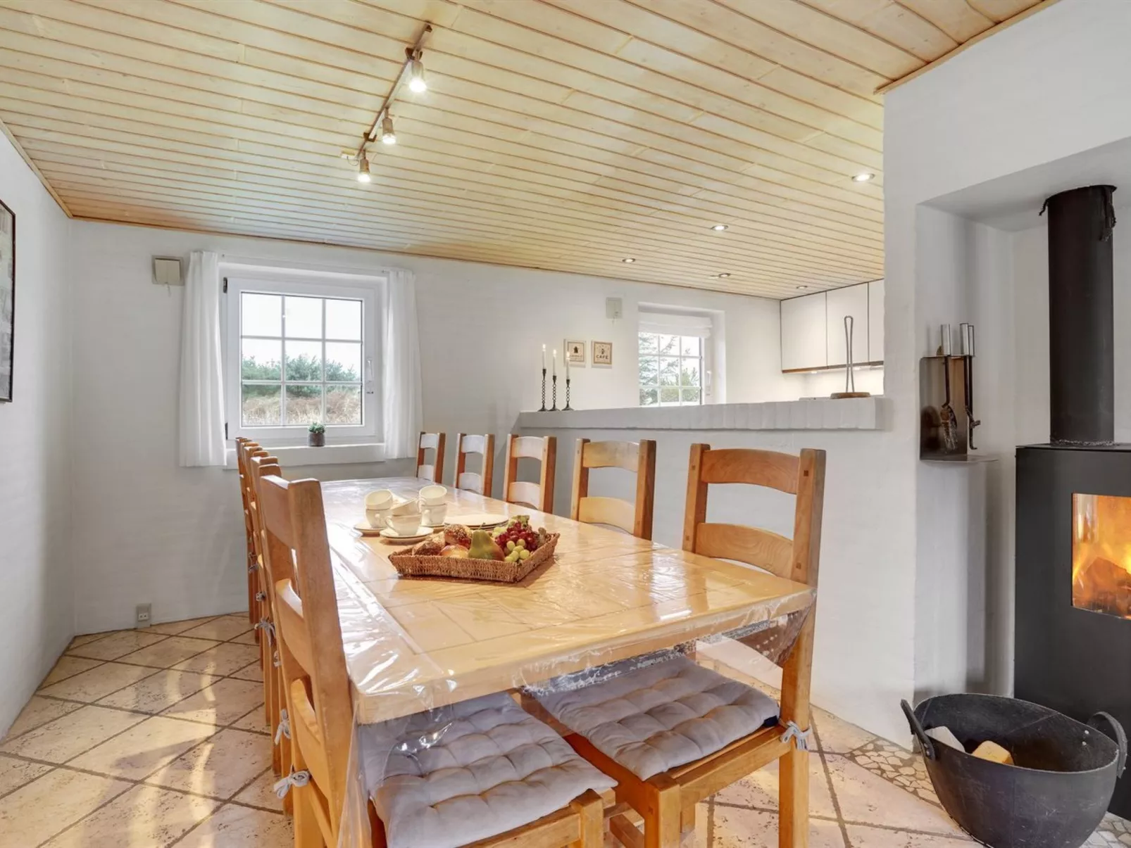 "Seppo" - 900m from the sea-Inside