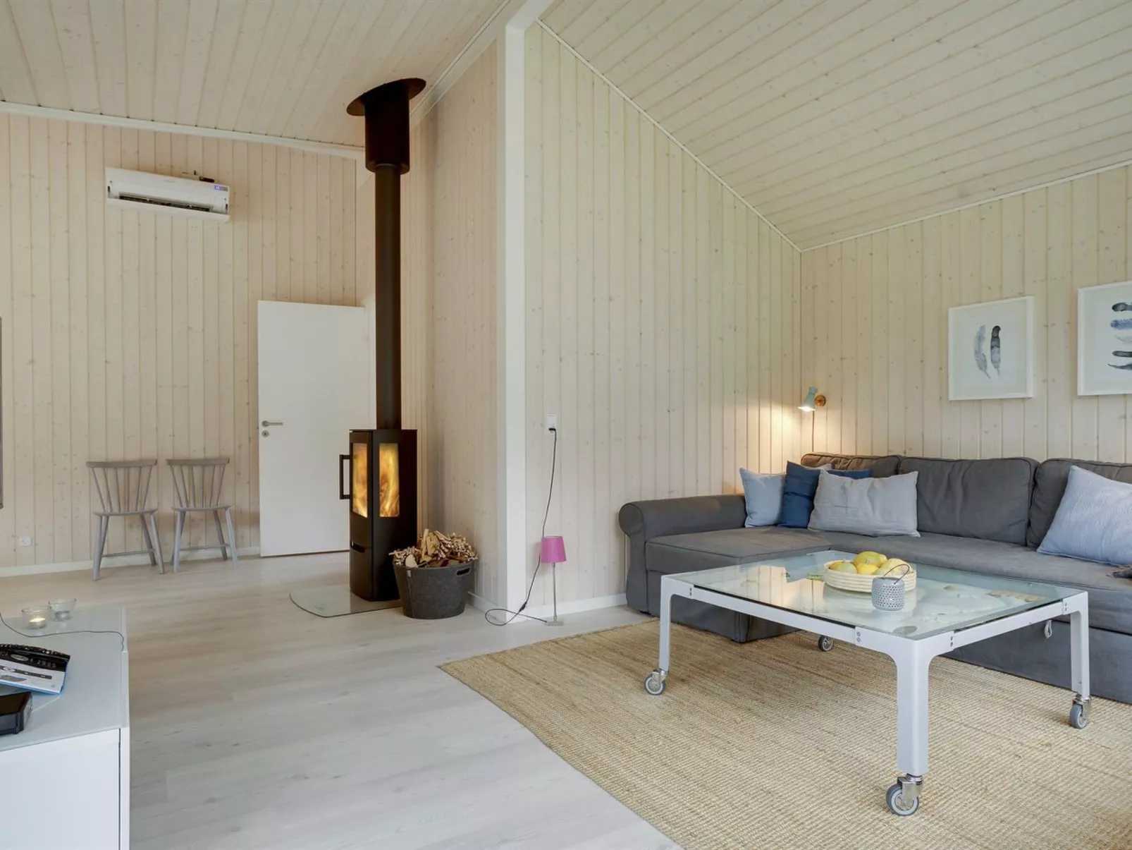 "Cate" - 150m from the sea-Inside