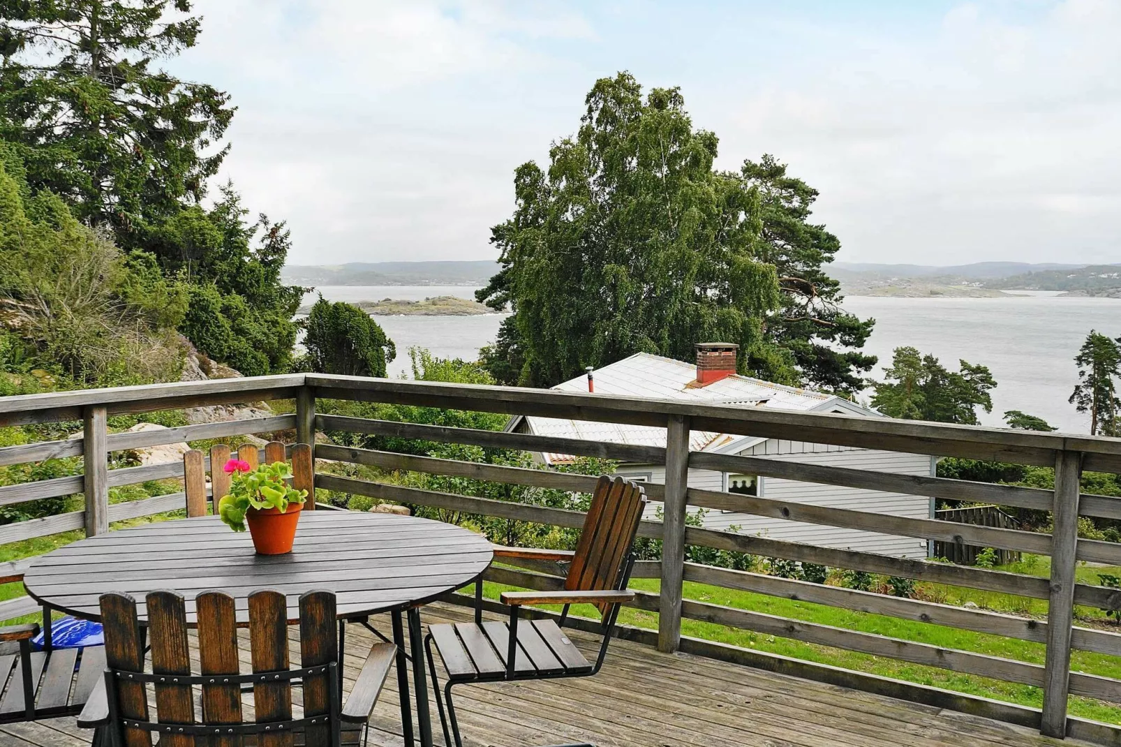 4 person holiday home in Höviksnäs-Water view