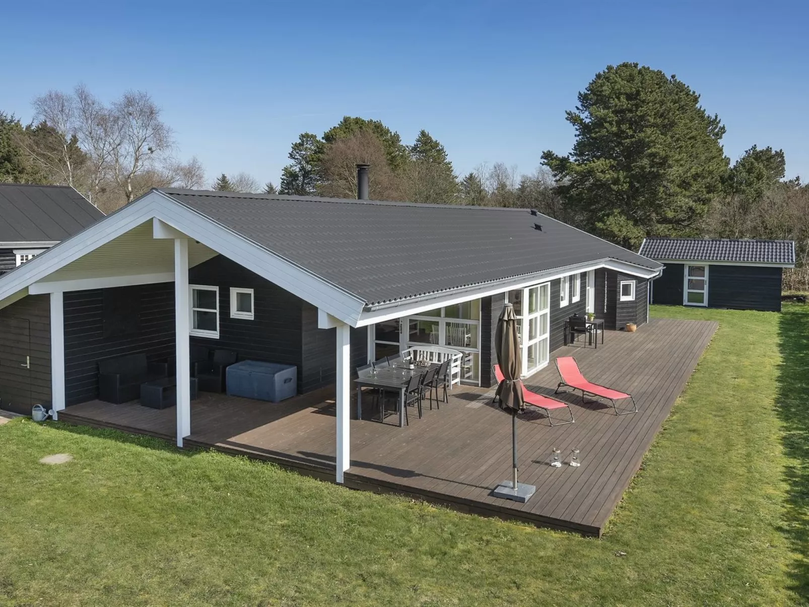"Ayen" - 1.5km from the sea-Draußen