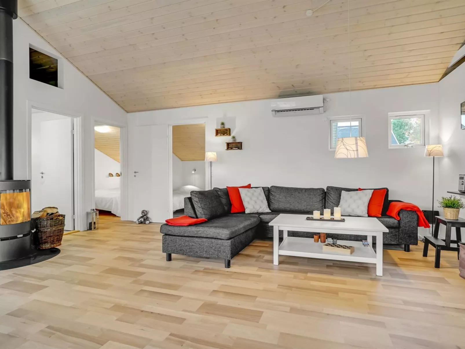 "Ayen" - 1.5km from the sea-Drinnen