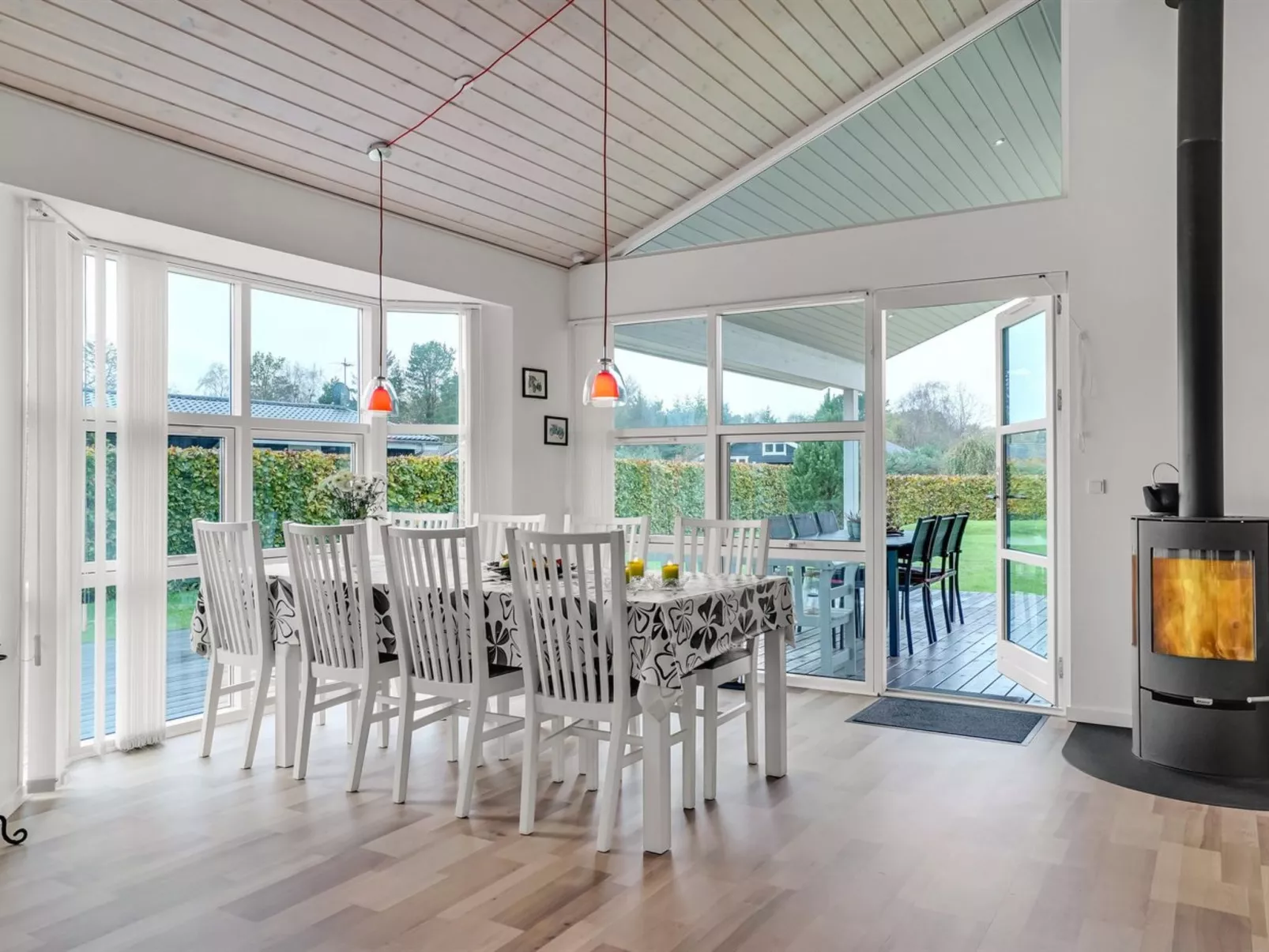 "Ayen" - 1.5km from the sea-Drinnen