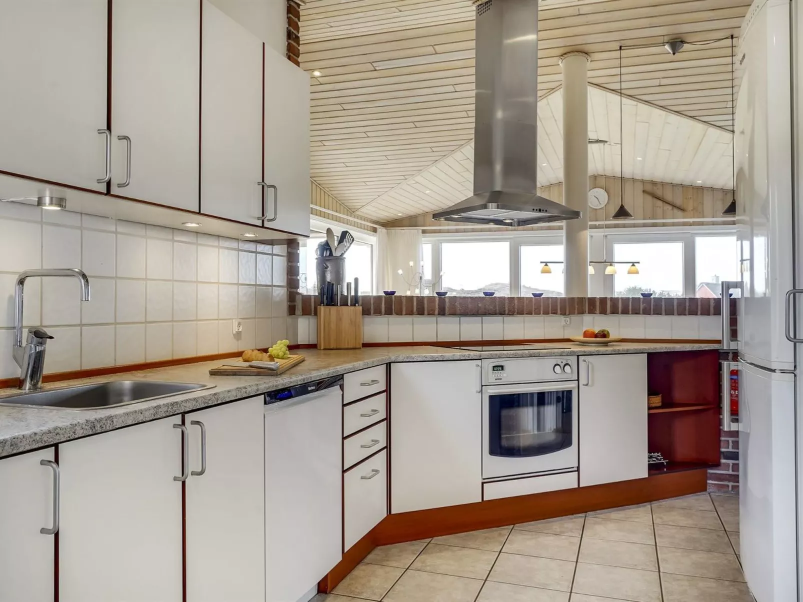 "Eugenie" - 450m from the sea-Inside